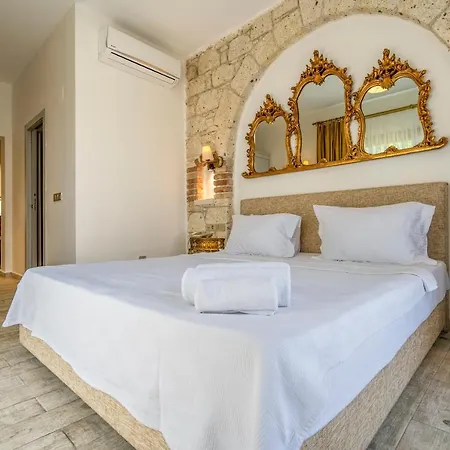 De Gold Alacati Otel *
